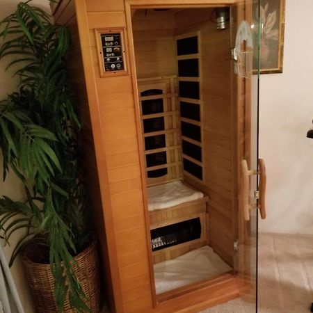 Southern Hospitality House Apartment Лейкуд Екстериор снимка