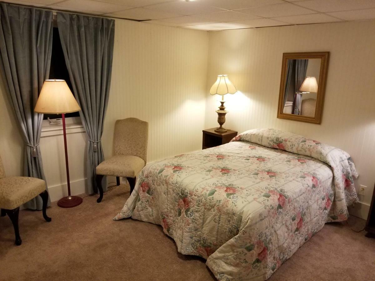 Southern Hospitality House Apartment Лейкуд Екстериор снимка