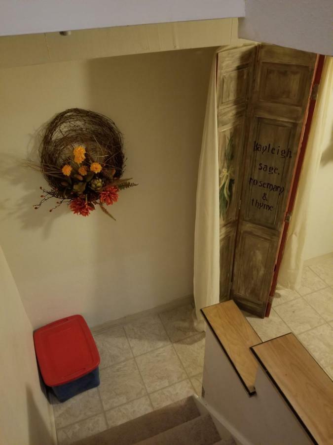 Southern Hospitality House Apartment Лейкуд Екстериор снимка
