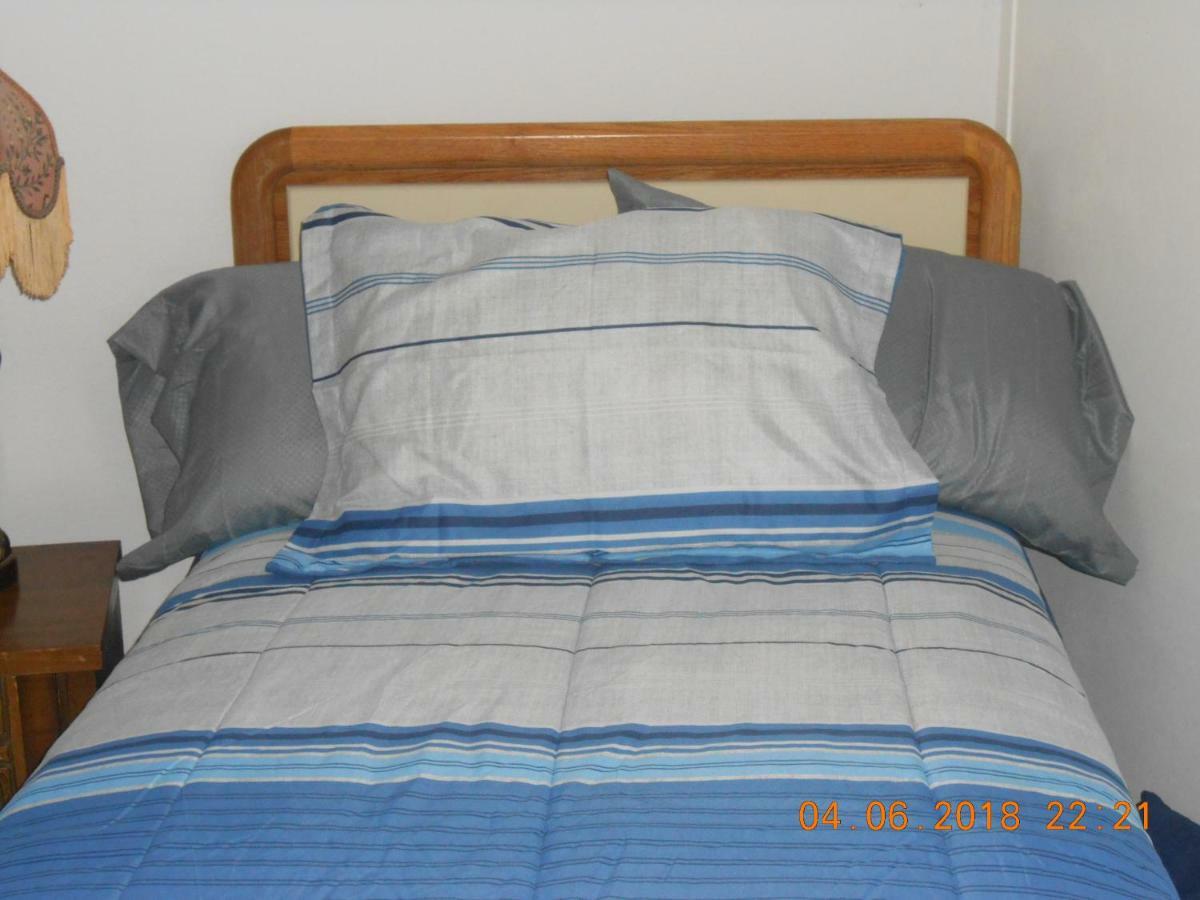 Southern Hospitality House Apartment Лейкуд Екстериор снимка